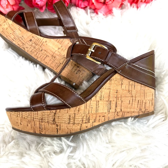 💥Guess Wedges sandals brown cork slip on💫 - Picture 16 of 16
